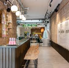 A flawless finish with an enhanced powder that won't trap air. The Best Manicures In London Salons Spas And Nail Bars