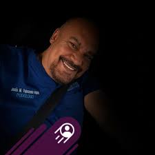 C.P.A. JESÚS ERNESTO LOZANO JIMÉNEZ Nacido en Torreón, Coahuila un 10 de  mayo de 1935, hijo de don Leandro Lozano y doña Socorro Jiménez. Siendo el  primogénito y a continuación su hermano,