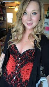 October means end of work season! But also my birthday 🥳🥳🥳 26 was a  roller coaster, here's to 27!! having way more laughs, cuddles, dance  parties, and everything else that involves lots