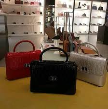 Tas elizabeth menjual tas wanita brand lokal terbaru dengan berbagai macam model seperti handbag, sling bag, tote bag, backpack dengan kualitas terbaik. Elizabeth Palembang Home Facebook