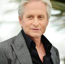 Kirk douglas, an american film actor and producer best known for his portrayals of resolute kirk douglas and lana turner in the bad and the beautiful (1952), directed by vincente minnelli. Kirk Douglas 100 Der Mannlichste Aller Hollywood Stars Welt
