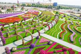 6 Amazingly Beautiful Gardens Around The World Most Beautiful Gardens Miracle Garden Beautiful Gardens