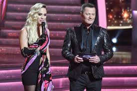 Watch the official dancing with the stars online at abc.com. Nyolc Parbol Haromnak Ki Kellett Hagynia A Dancing With The Starst