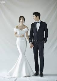Her Dress Is The Perfect Style Of Mermaid Dress I Am Looking For Dugun Fotografciligi Dugun Fotograflari Dugun Pozlari