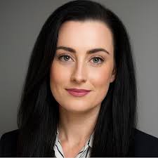 Patron eşini 'sarkıntılık' ettiği gerekçesiyle şikayet etti, işinden  kovulsa da yaklaşık 1,2 milyon liralık tazminat kazandı