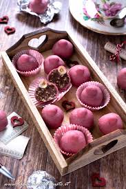 Maybe you would like to learn more about one of these? Baci Perugina Rosa I Romantici Cioccolatini Al Gianduia E Nocciole