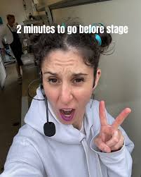 Rose macarons 🌹 Those macarons are filled with a French rose buttercream  and some raspberry jam in the middle 😋 Do you like floral flavours ? . . .  . . . . . . . . . . . #