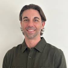 Daniel Hardison's Instagram, Twitter & Facebook