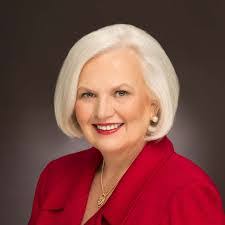 Kacey Lentz's Instagram, Twitter & Facebook