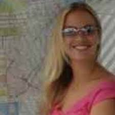 Laura Mcabee's Instagram, Twitter & Facebook