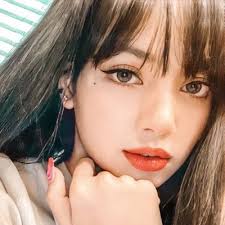 VIOLETA 💜 ⁰³²⁷ Lalisa💜Pokpak على X: "Definitivamente el cabello negro en  lisa es uno de mis favoritos junto al rubio ♡ Necesito a lisa con cabello  largo y negro en un futuro