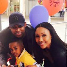 Robert marawa (born march 1, 1973) is a south african sports journalist, radio and television presenter. Robert Marawa And Zoe Mthiyane Unite For Their Son