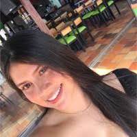 1100+ perfiles de «Leandra»