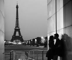 Black And White Kissing Aesthetic Elegant Romance Cute Couple Relationship Goals Prom Kiss Love Tumblr Grunge Hipster Aesthetic Boyfriend Girlfriend Te Paris Couple Paris Love Paris