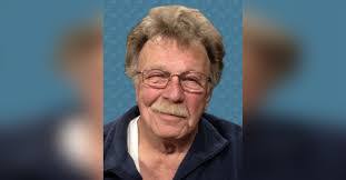 Debra Graff's Instagram, Twitter & Facebook