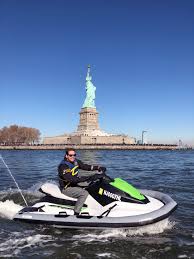 Jet ski winter suits are perfectly comfortable for staying warm in the cold. The Coolest Thing In Nyc Jet Skiing With Sea The City Bag At You