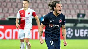 David pastrňák se utká proti petru Midtjylland Slavia 4 1 Prisny Sudi A Penalta Liga Mistru Je Pryc Idnes Cz