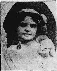 JULIA GARCÉS, LA DISCÍPULA PREFERIDA DE SANTIAGO LAPUENTE