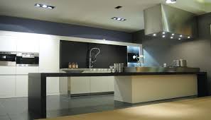 Hotte De Cuisine Ilot Pa Series Winani Abk Innovent Murale Avec Eclairage Integre Design Original