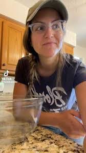 Melissa Corry's Instagram, Twitter & Facebook