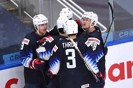 Хейнола едва не завел шайбу в свои ворота. Vldcvi5upa93sm