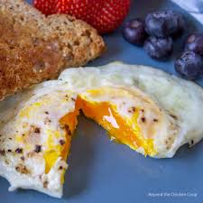 how do you make eggs over medium