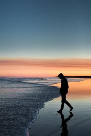 It was fourteen below and the wind start to blow. Human Person Standing And Silhouette Hd Photo By Karl Jk Hedin Karljkhedin On Unsplash Beach Photography Poses Photography Poses Beach Photography