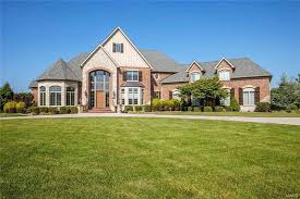 14 Avondale Meadows Ct Wentzville Mo 63385 Mls 19000128 Zillow Avondale Estate Homes Custom Tile Backsplash