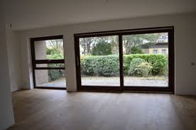 Diese unbefristete terrassenwohnung liegt komplett hofseitig ausgerichtet im dachgeschoߠeines renovierten altbaus im verkehrsberuhigten teil der quellenstraße (nähe absberggasse). 2 Zimmer Wohnung Zu Vermieten Emkendorfstrasse 46a 22605 Hamburg Othmarschen Mapio Net