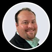 Holly Chunn's Instagram, Twitter & Facebook