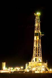 Oil Rig At Night Oil Rig Oilfield Oil Rig Jobs