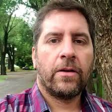 📌 Juan Junco es graduado en la Licenciatura en #Periodismo por la UAI  Rosario. Actualmente trabaja en varios programas de Canal 3, entre ellos el  histórico "De 12 a 14". También trabaja en Radio 2. Es ...