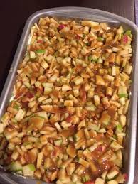 Mix 2 Cups Crushed Graham Crackers 1 4 C Sugar 1 Stick Melted Butter And Press Into 9x13 Pan I Stick Apple Cheesecake Apples And Cheese Caramel Apples
