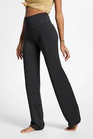 Shop the best yoga wear & accessories for yoga and working out. 25 Best Yoga Pants Yoga Leggings 2021 Supportive To Stylish Glamour Uk