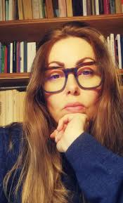 "La Poesia è epifania e atto conoscitivo, verticale e vertiginoso".  Conversazione con Rossella Pretto, scrittrice, attrice teatrale,  cinematografica, televisiva e doppiatrice.