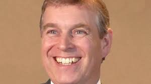 Nový skandál prince vrhá stín na britské královské Vánoce. U stolu bude  méně lidí