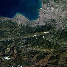 Haiti also includes many smaller islands such as la gonâve, la tortue (tortuga), les cayemites, île de anacaona, and la grande caye. 8 Ftx Vi Ism6m