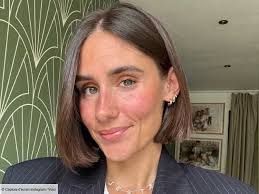 Lucile Simon's Instagram, Twitter & Facebook