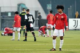 Jelang piala dunia u20, noah gesser top skor eredevisie siap gusur posisi bagus kahfi dari timnas.!! Tiba Di Jakarta Momen Bagus Kahfi Bertemu Bagas Kaffa Halaman All Kompas Com