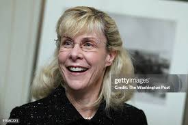 3,317 Robert Tracy Stock Photos, High-Res Pictures, and Images