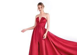 Una volta da loro abbiamo acquistato sia vestiti da cerimonia che da sposa e siamo rimasti. Collezione Nicole Cerimonia Merinda Spose Atelier Vetralla Abiti Da Sposa Viterbo Collezioni 2021 2022 Cerimonia Damigella Accessori Vestiti