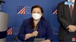 更值得注意者，昆斯除承接拜登的德拉瓦州參議員選區，與拜登關係極為親近外，他也是「台灣保證法」（taiwan assurance act）及「台北法」（taipei act ）的共同提案人。 涉外人士表示，昆斯曾在. 33qaun9yxtldqm