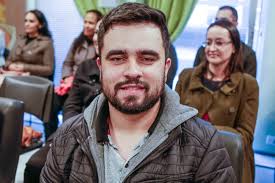 Prefeito e secretários recebem novos agentes administrativos em cerimônia  na Prefeitura