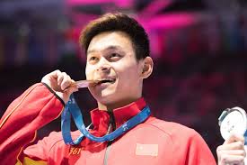 Sun yang carga contra las críticas de dopaje: Sun Yang Darf Goldmedaillen Der Weltmeisterschaft 2019 Behalten