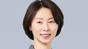 Samsung nomeia primeira mulher fora da família fundadora como CEO em 86 anos