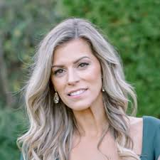 A little thunderstorm wasn't going to stop this crew from soft opening…