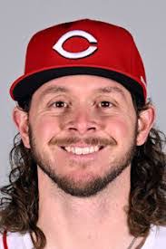 Scott Pitcher's Instagram, Twitter & Facebook