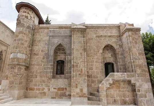 Torumtay Türbesi