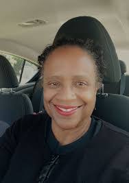 Shelley Ringold's Instagram, Twitter & Facebook