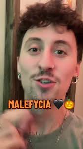 MALEFYCIA TONIGHT 🖤🎃 loveee it !!! Souhaitez moi bonne chance 😵  #malefycia #qc #maisonhantee #halloween #fr #montreal